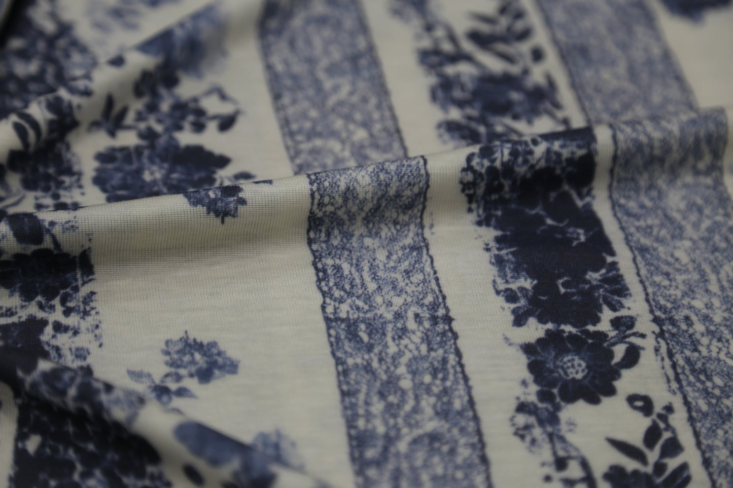 Cashmere blended knitted fabric 140gsm-single side retro art printing Joomme Fabric
