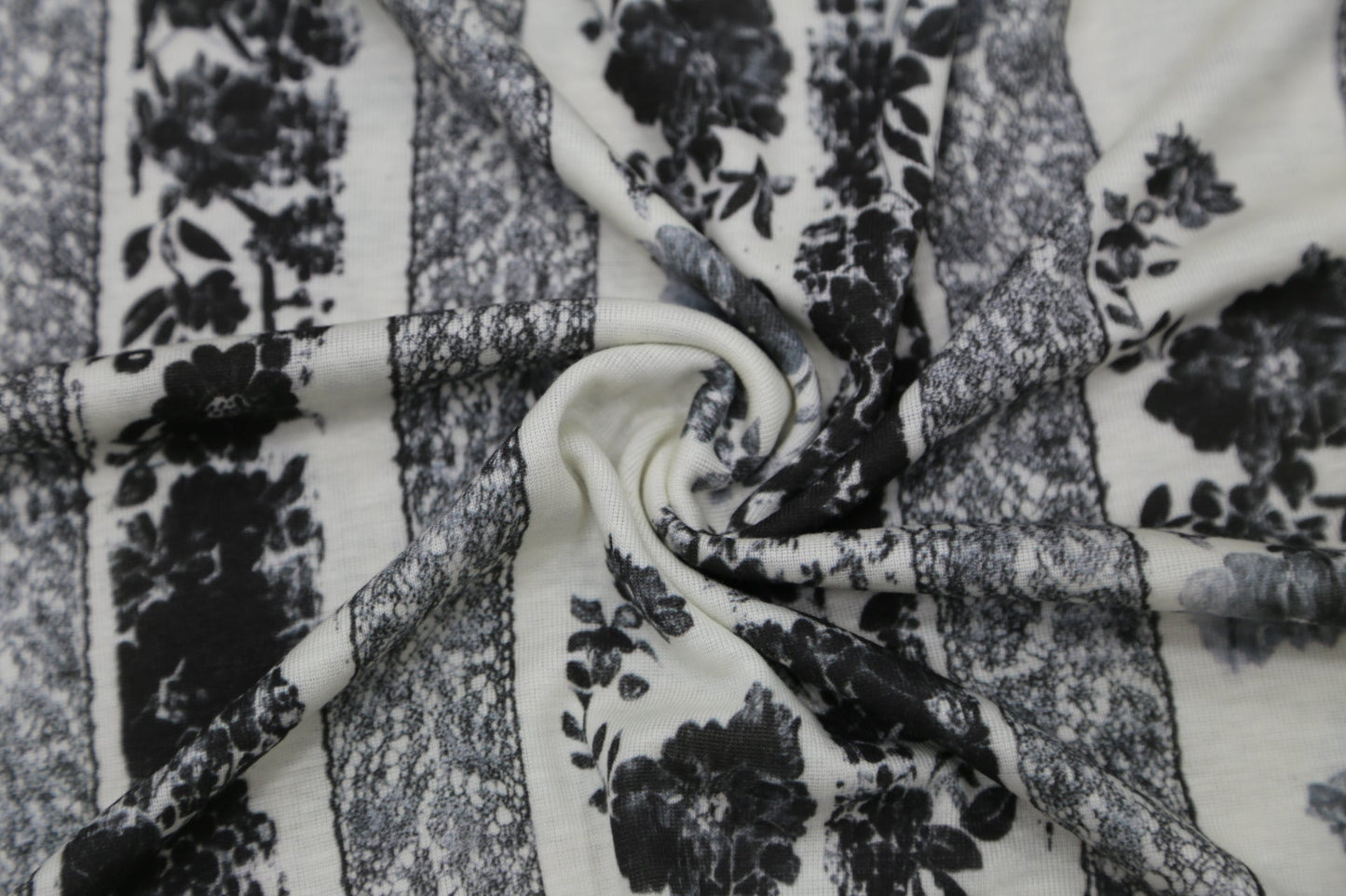 Cashmere blended knitted fabric 140gsm-single side retro art printing Joomme Fabric