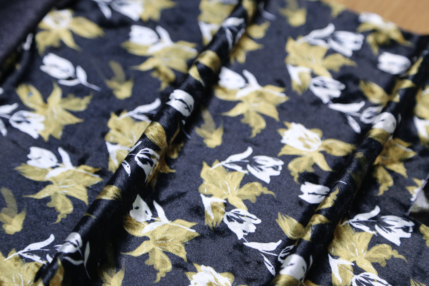Black Silk Peach Thread Fabric – 95% Polyester 5% Spandex, 240g, 160cm Width | Floral Print Sewing Fabric Joomme Fabric Shop