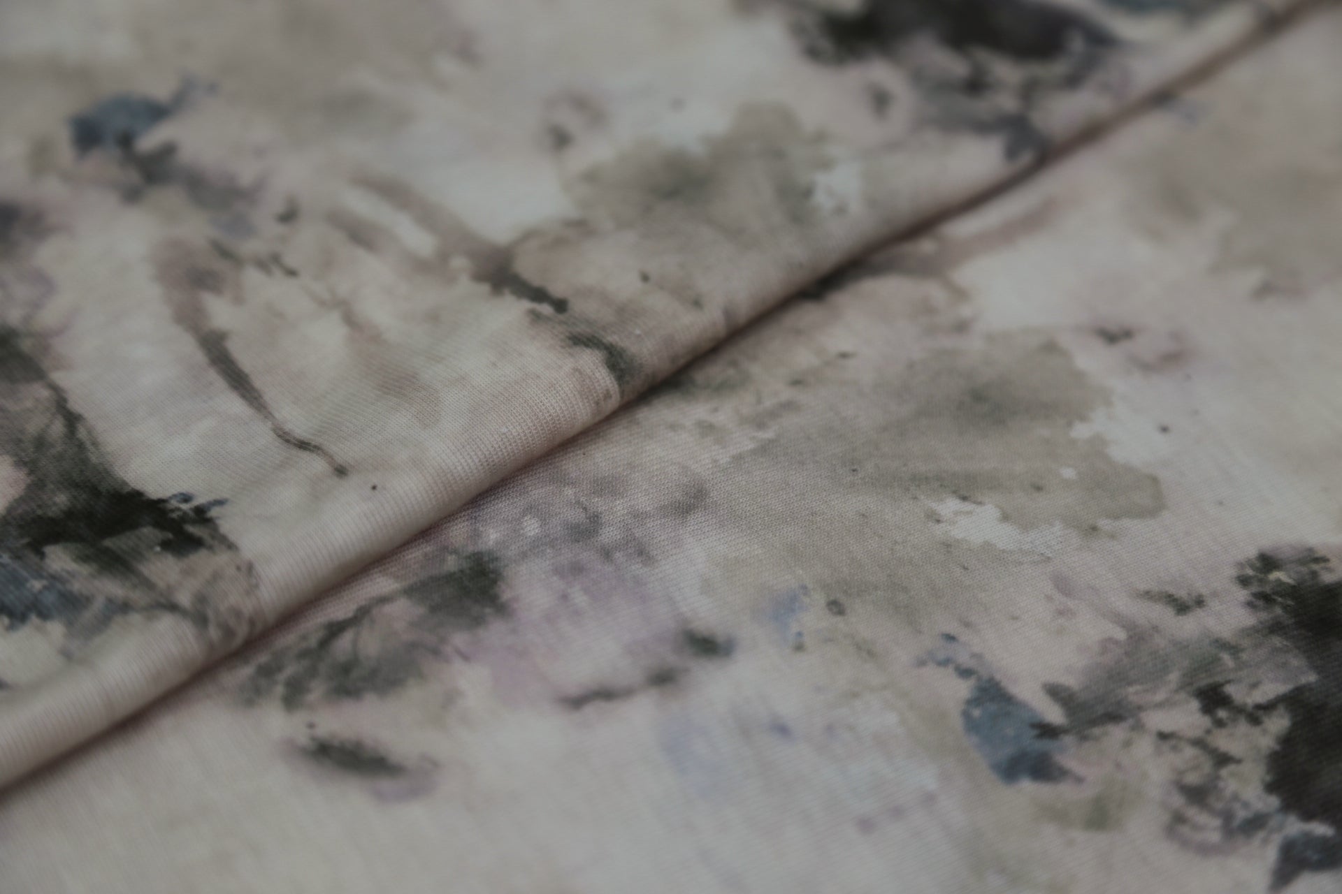 50% Tencel 40% Acrylic 10% Wool Blend - 140gsm  Shibori Dye Joomme Fabric