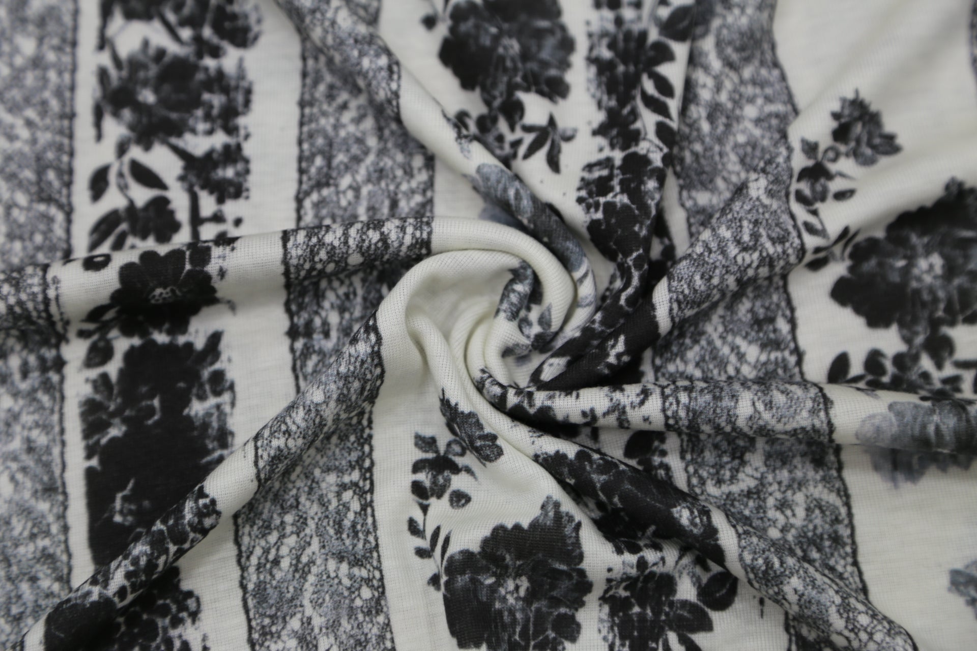 Cashmere blended knitted fabric 140gsm-single side retro art printing Joomme Fabric