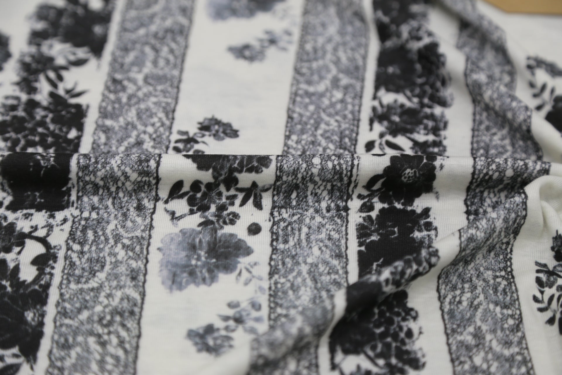 Cashmere blended knitted fabric 140gsm-single side retro art printing Joomme Fabric