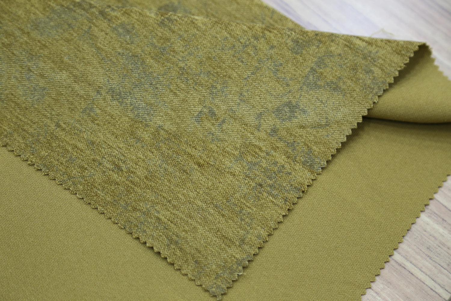 Vintage Floral Chenille Fabric - 320g/m², 150cm Width Joomme Fabric Shop